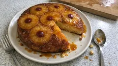 Gâteau à l’ananas renversé : caramel fondant, pâte moelleuse et démoulage facile
