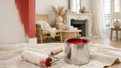 Rouge carmin : la couleur déco 2026 qui réveille un salon trop neutre