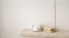 Joints de carrelage noirs : l’astuce au sel d’oseille qui agit en 15 minutes