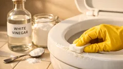 Nettoyer les WC naturellement : la méthode simple au vinaigre blanc et bicarbonate